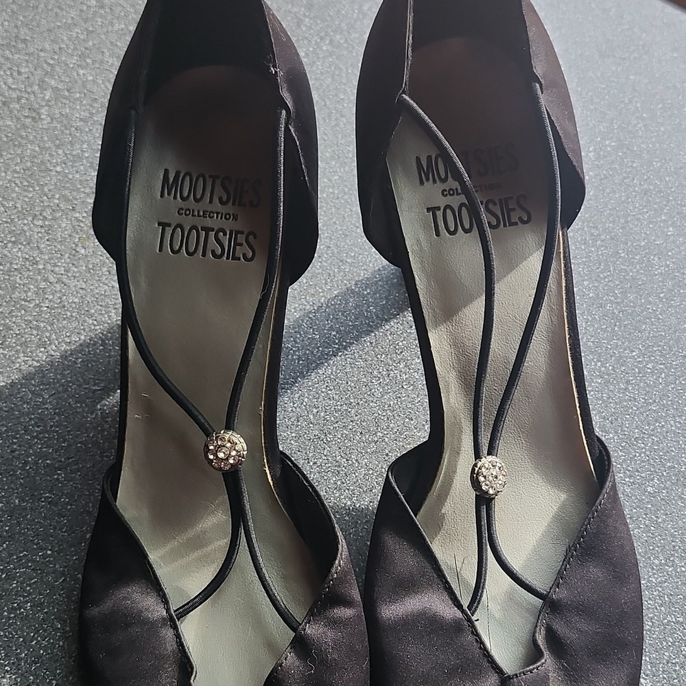 Mootsies Tootsies Black Beaded Block Heel Slip-On Pumps Women's Size 6